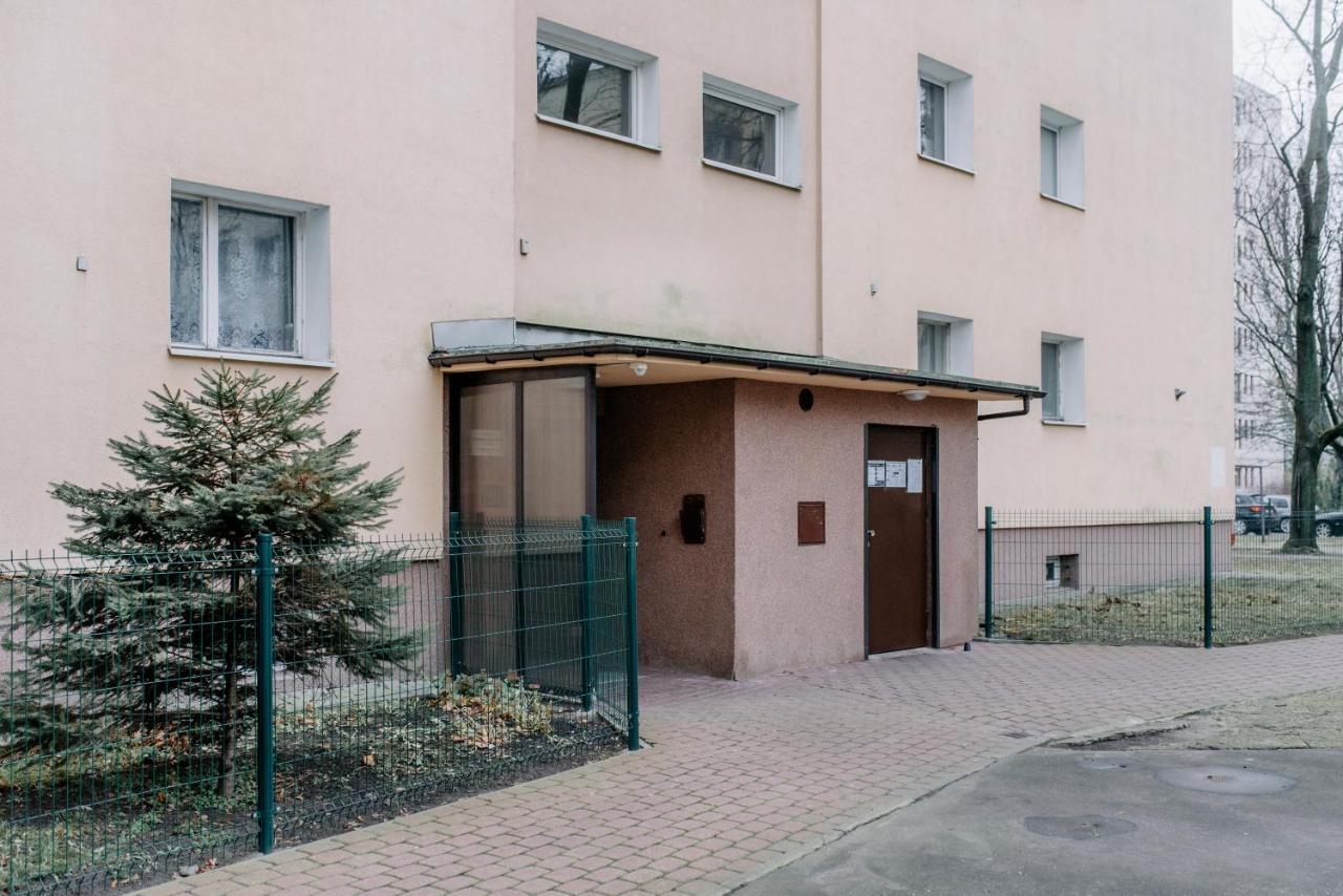Apartel Metro Wierzbno Varsovia Exterior foto